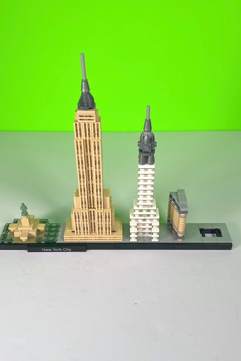 Set with four fully built buildings